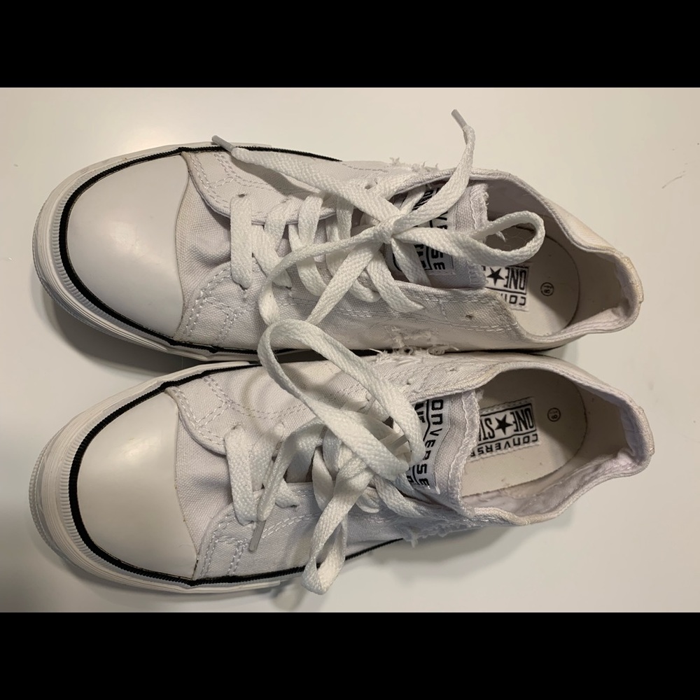 NWOT Women’s Converse